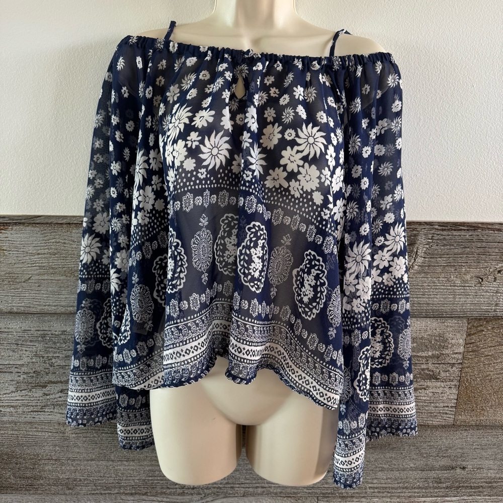 Live 4 Truth Blue and White Off-the-Shoulder Bell Sleeve Blouse Size XL (R1)